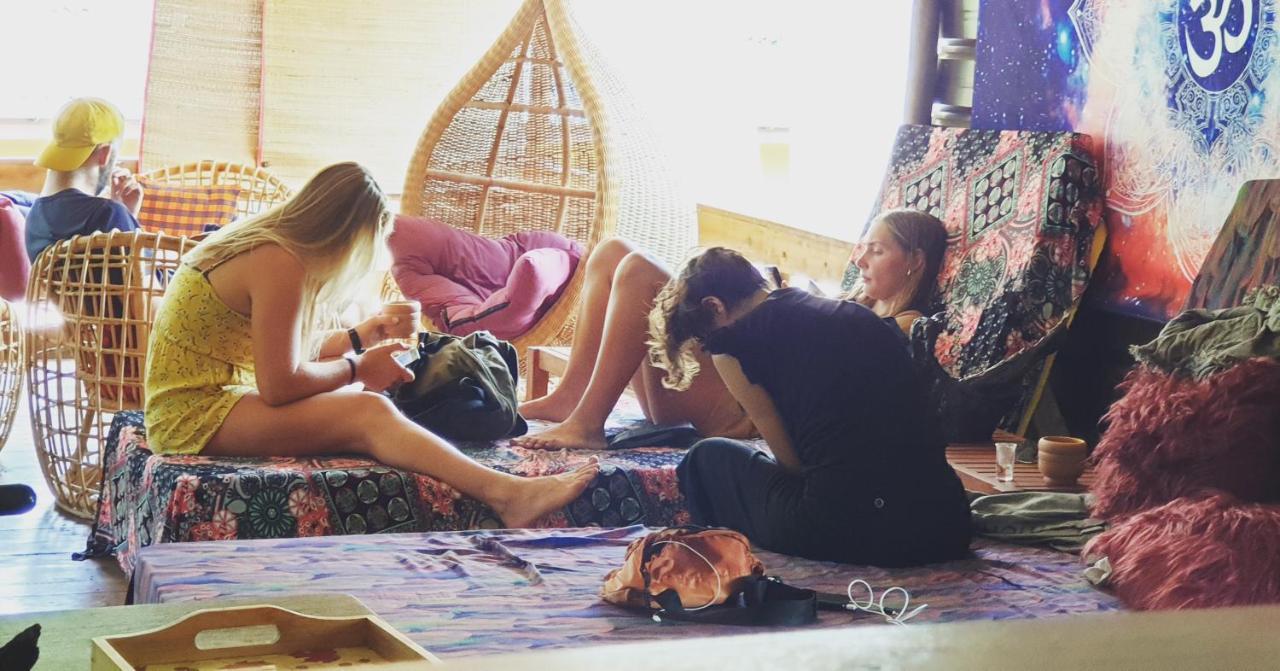 A Lounge Hostel And Cafe إيلا المظهر الخارجي الصورة